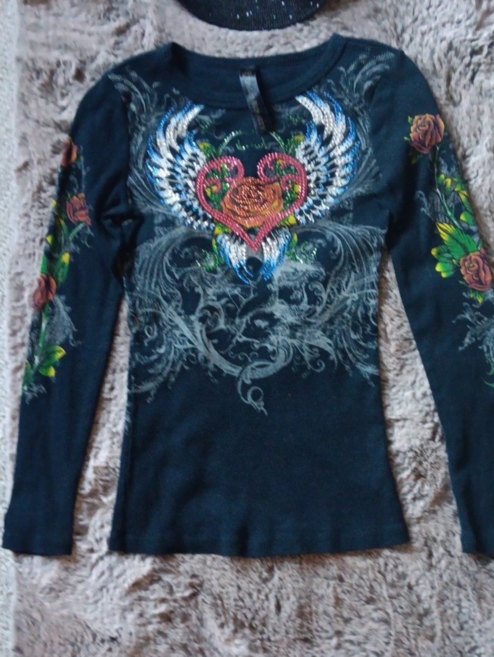 Black Long-Sleeve Graphic Heart & Rose Top